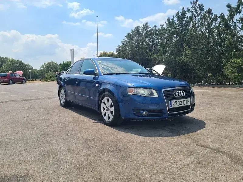 Usado Audi A4 205 CV (150 kW) 2006 Azul Berlina