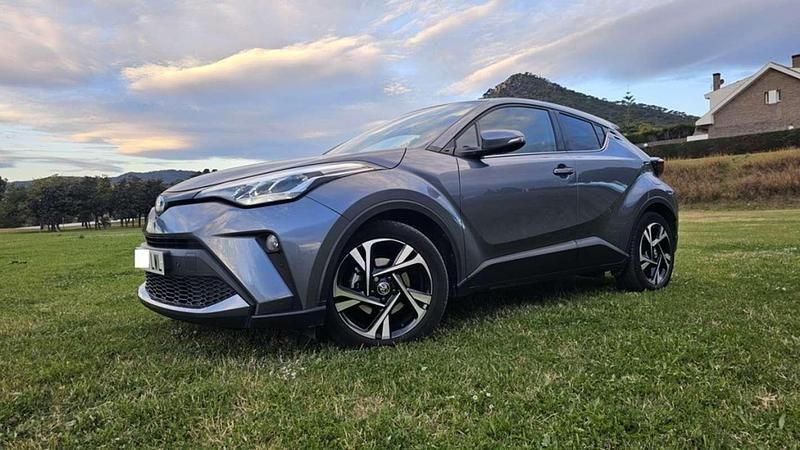 Gris Usado 2024 Toyota C-HR Advance SUV | 23.400 € (Buen precio) - Imagen 1/4