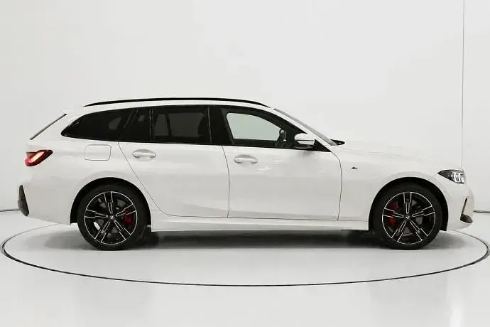 Usado BMW 330e Comfort Edition 292 CV (214 kW) 2025 Familiar