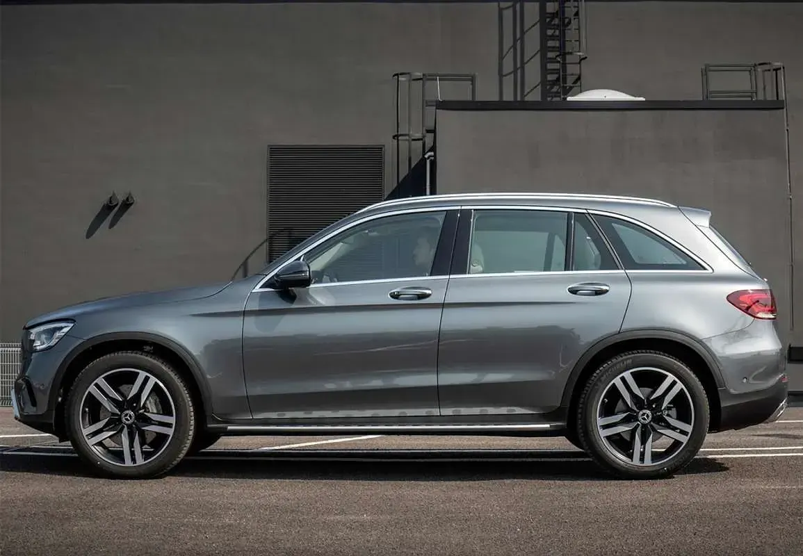 Usado Mercedes GLC200 163 CV (119 kW) 2022 Negro SUV