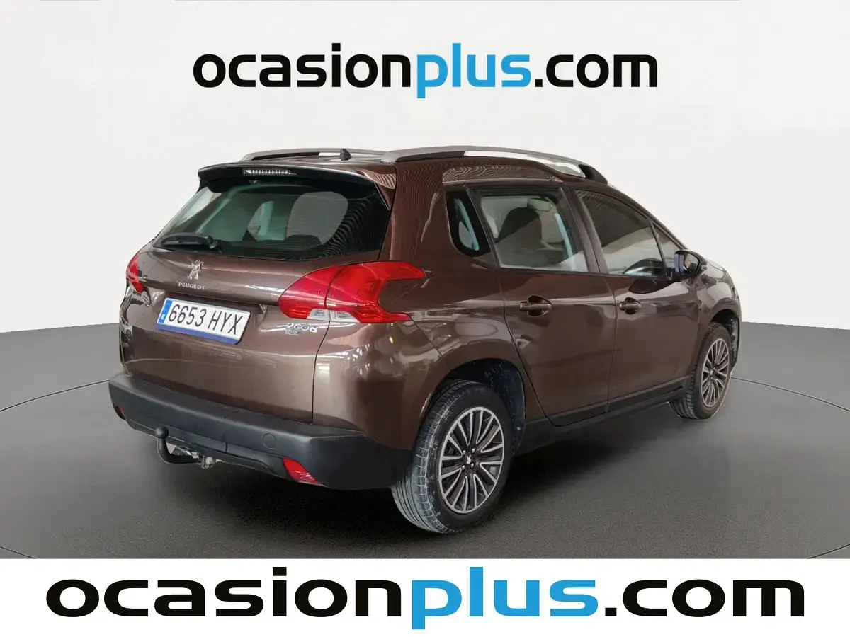 Usado Peugeot 2008 Active 92 CV (67 kW) 2014 Marrón SUV