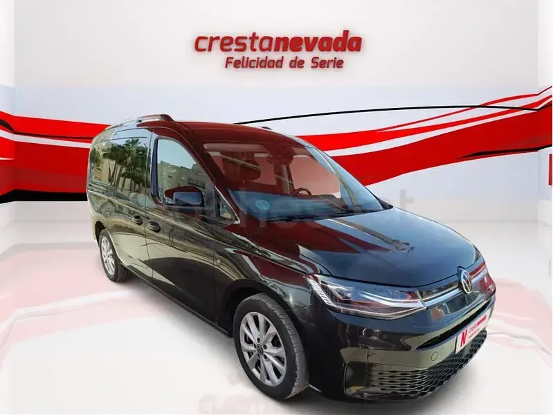 Usado VW Caddy Maxi Life 114 CV (83 kW) 2023 Negro Monovolumen