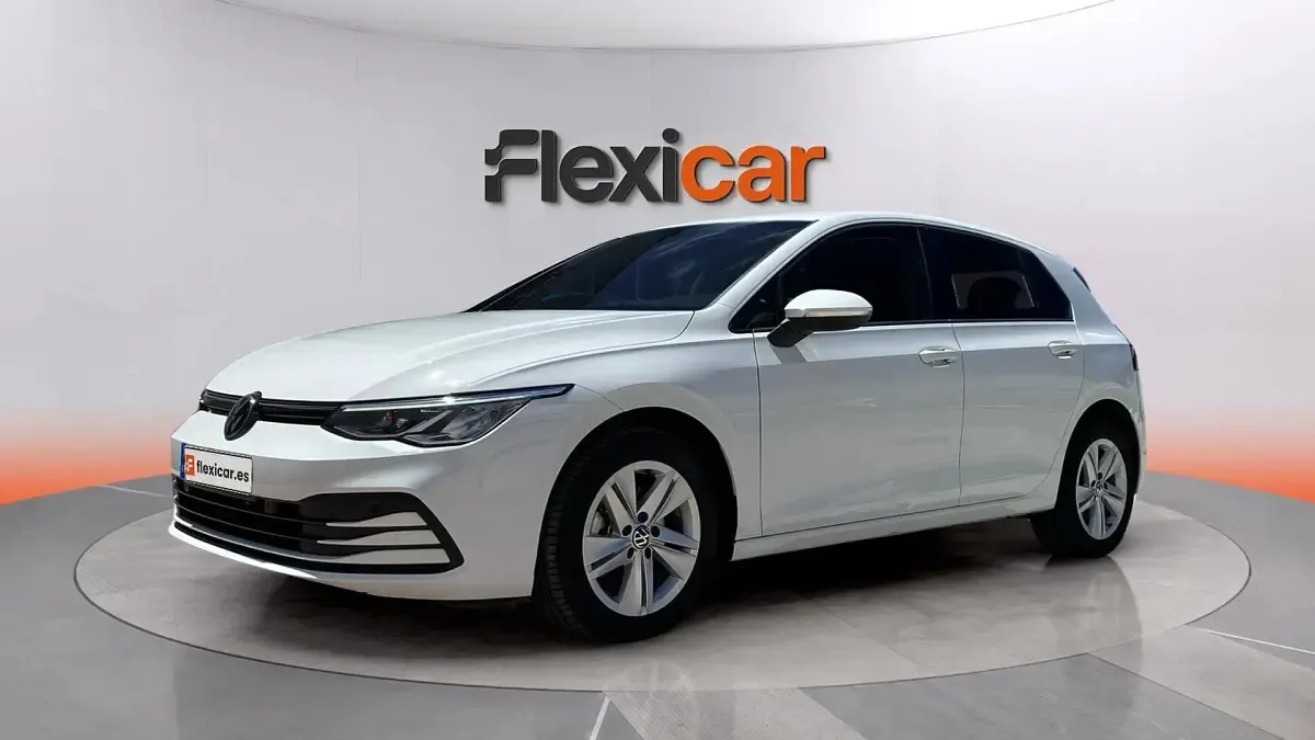 Usado VW Golf VIII 110 CV (80 kW) 2023 Blanco Berlina