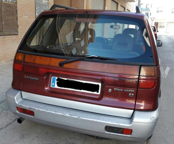 Mitsubishi space wagon 1998