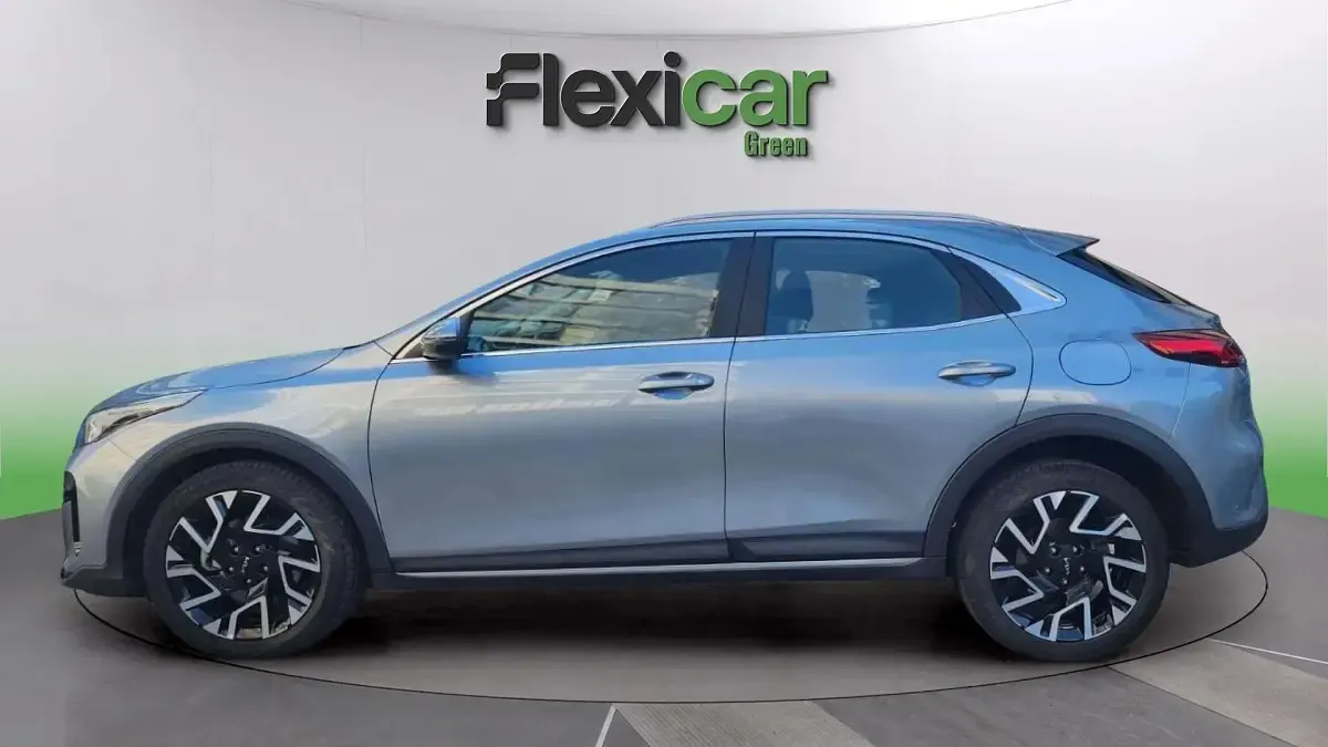 Usado Kia XCeed 140 CV (102 kW) 2024 Gris SUV
