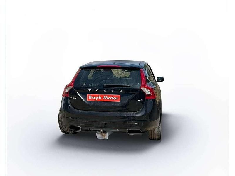 Usado Volvo V60 Momentum 181 CV (133 kW) 2014 Azul Familiar