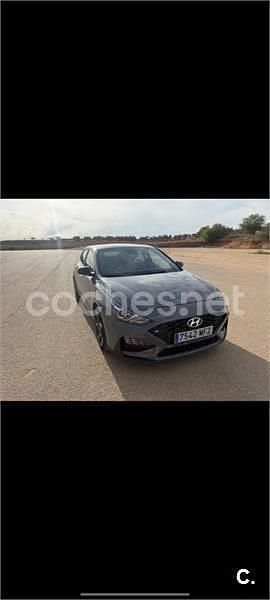 Usado Hyundai i30 N Line 120 CV (88 kW) 2023 Gris / plata Berlina