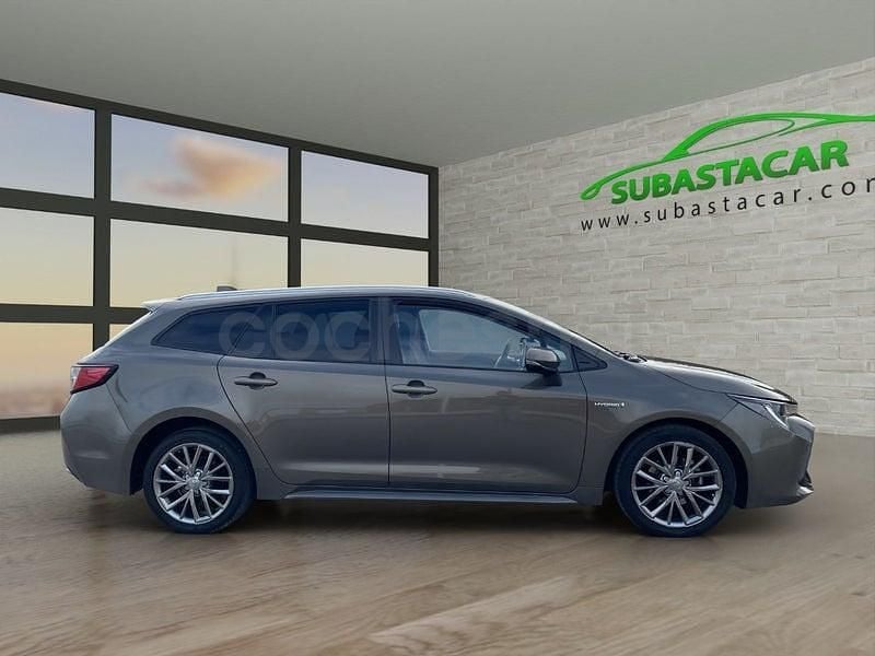 Usado Toyota Corolla Sport 122 CV (89 kW) 2019 Marrón Familiar