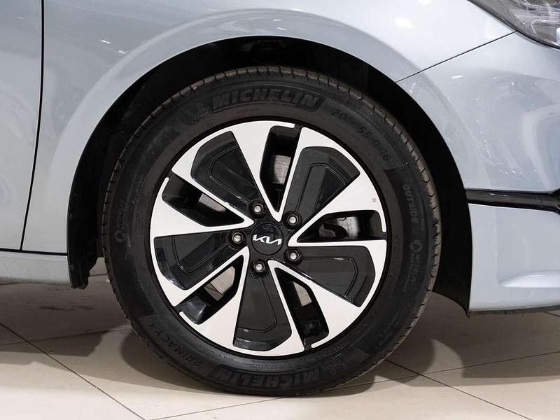 Usado Kia Ceed 101 CV (74 kW) 2025 Plateado Utilitario