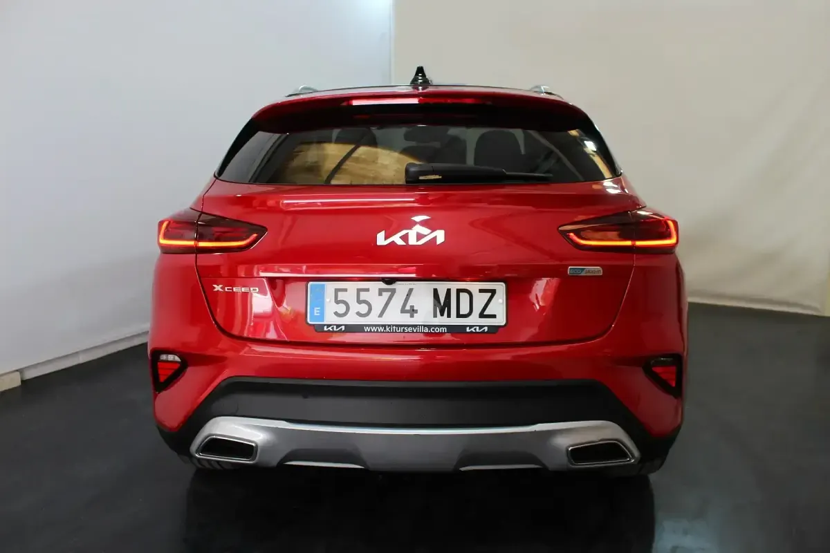 Usado Kia XCeed 141 CV (103 kW) 2023 Rojo SUV