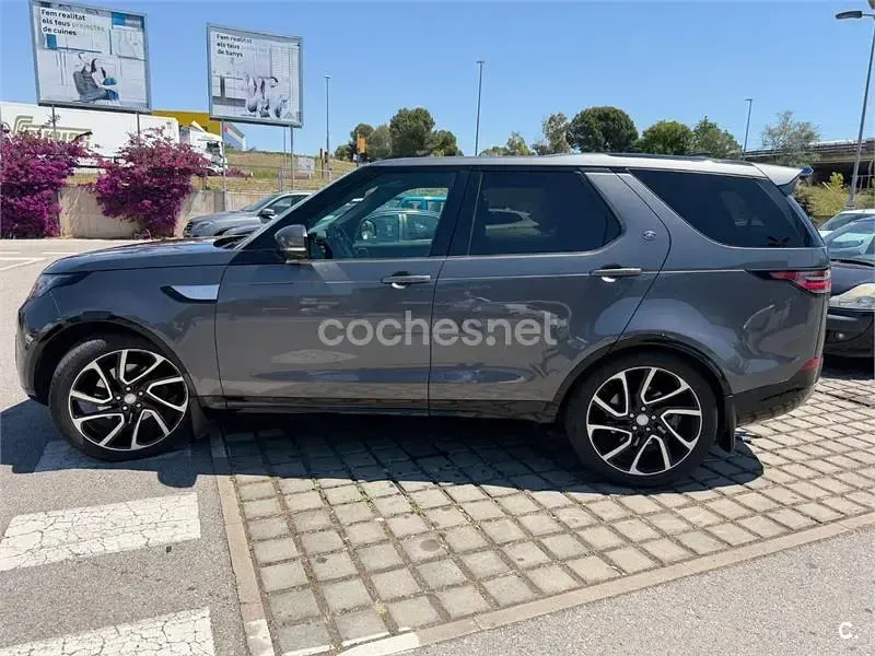Usado Land Rover Discovery 5 First Edition 258 CV (189 kW) 2017 Gris / plata SUV