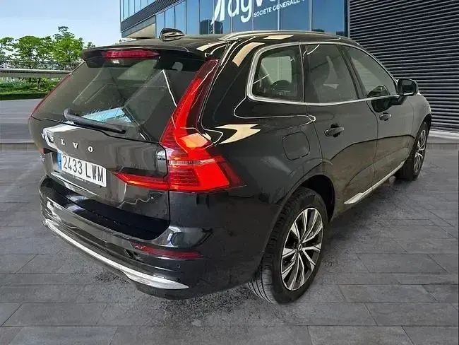 Käytetty Volvo XC60 Inscription 341 HP (250 kW) 2022 Musta Katumaasturi