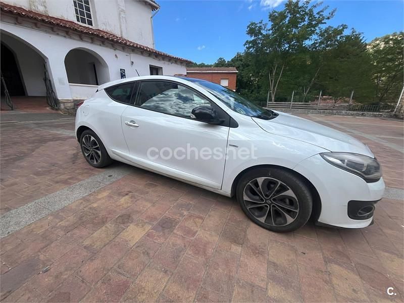 Usado Renault Mégane Coupé Bose Edition 130 CV (95 kW) 2014 Blanco Coupe