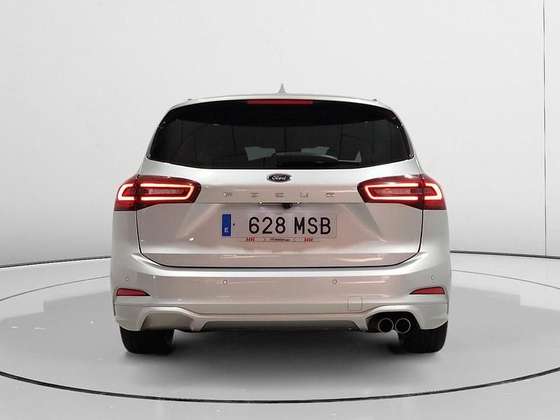 Käytetty Ford Focus ST-Line 156 HP (114 kW) 2024 Harmaa Farmari