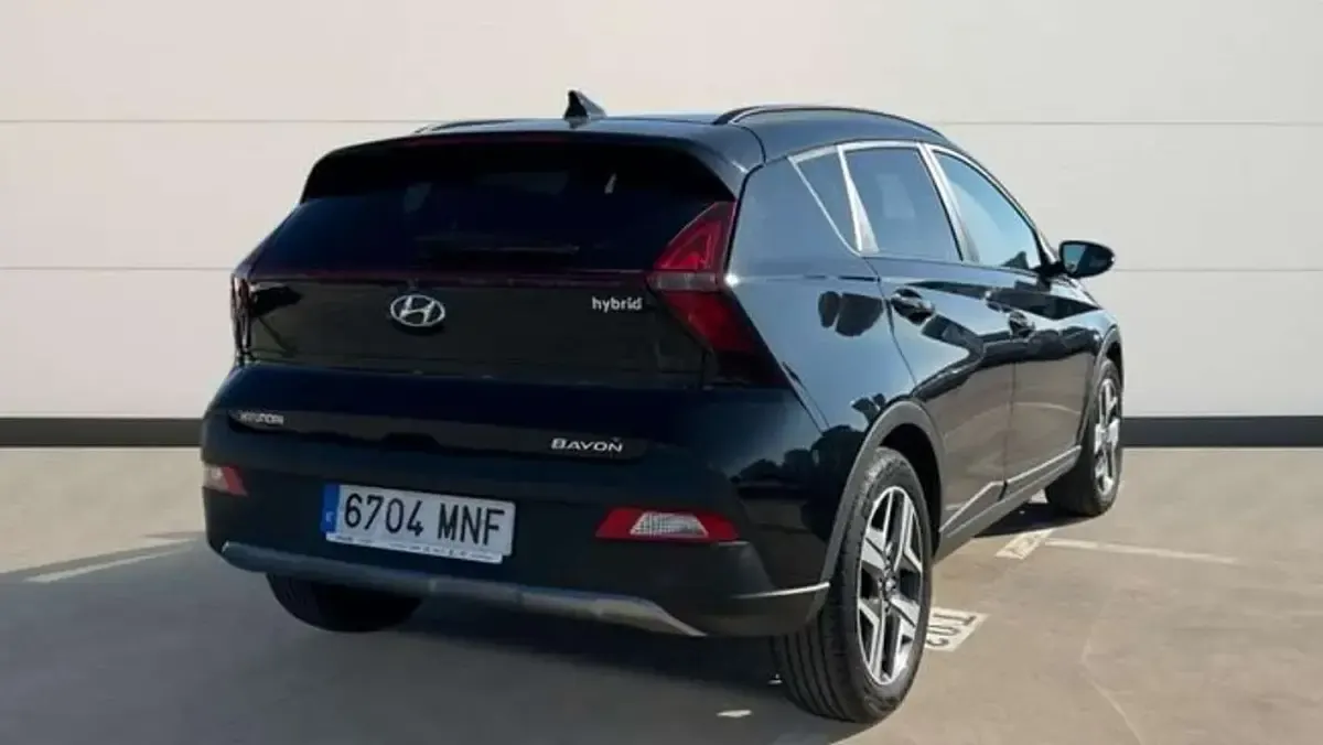 Usado Hyundai Bayon 101 CV (74 kW) 2024 Negro SUV