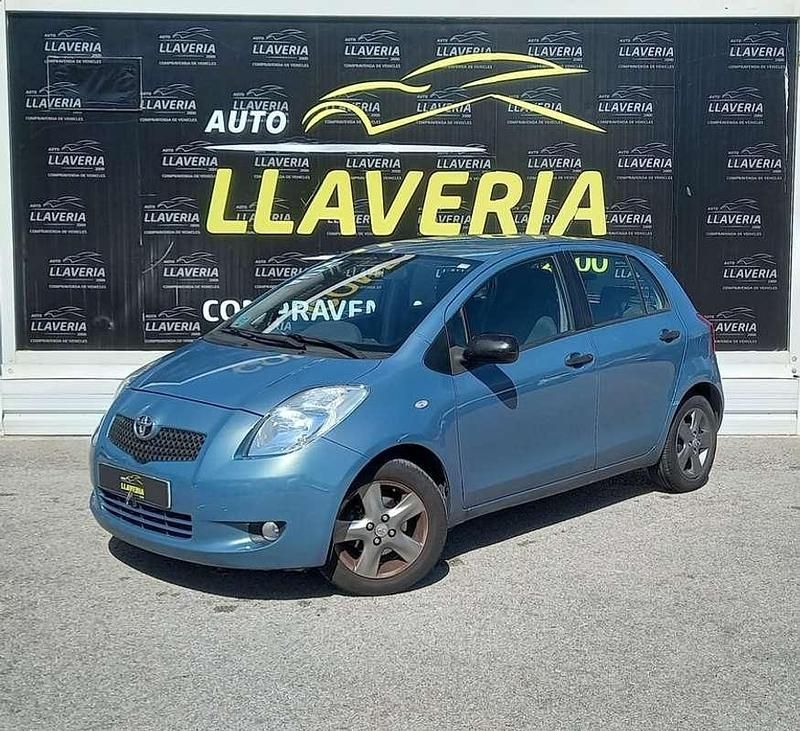 Usado Toyota Yaris Sol 87 CV (63 kW) 2008 Azul Utilitario
