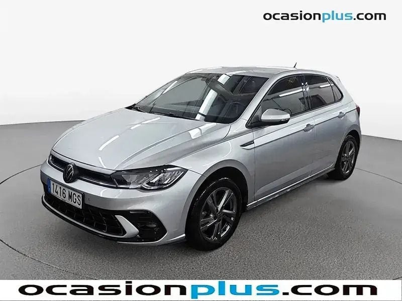 Gris plata Usado 2023 VW Polo R-line Utilitario | 19.864 € (Precio justo) - Imagen 1/4
