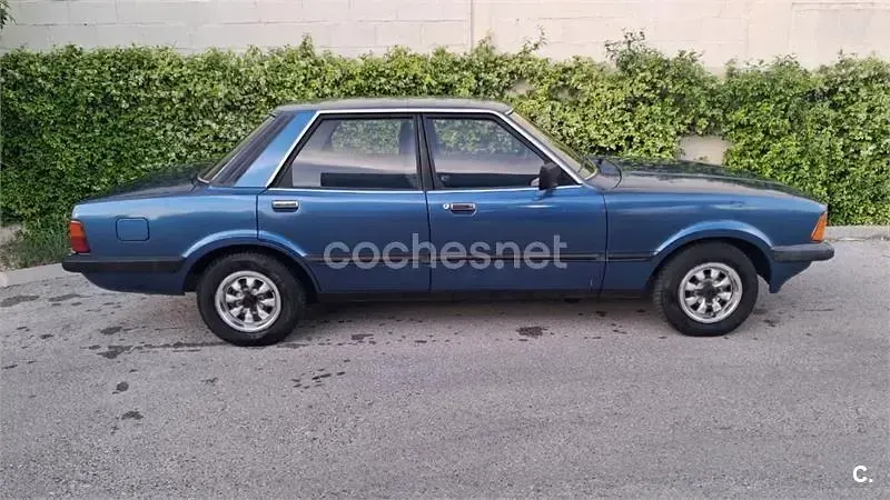 Usado Ford Granada 114 CV (83 kW) 1982 Azul Berlina