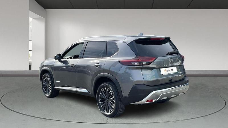 Usado Nissan X-Trail Tekna 204 CV (150 kW) 2025 Gris SUV