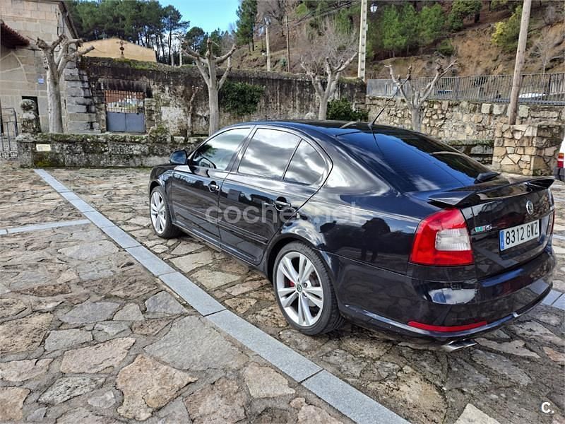 Usado Skoda Octavia RS 170 CV (125 kW) 2010 Negro Berlina