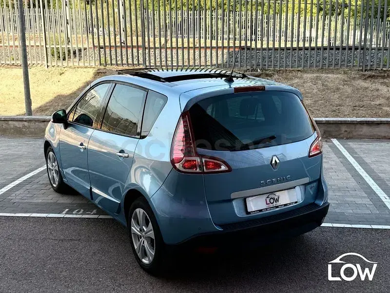 Usado Renault Scénic III Dynamique 130 CV (95 kW) 2011 Azul Monovolumen