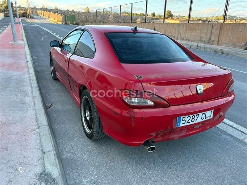 Usado Peugeot 406 Coupe 136 CV (100 kW) 2003 Rojo Coupe