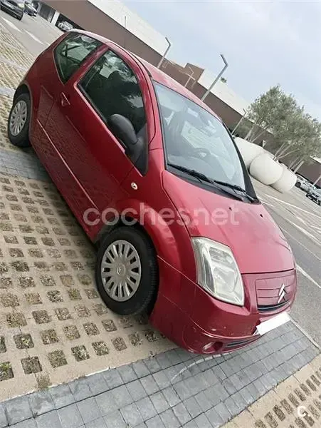 Usado Citroën C2 70 CV (51 kW) 2007 Granate Utilitario