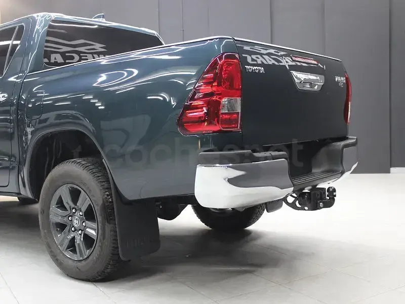 Nuevo Toyota HiLux 150 CV (110 kW) 2026 Verde Pickup/Camioneta