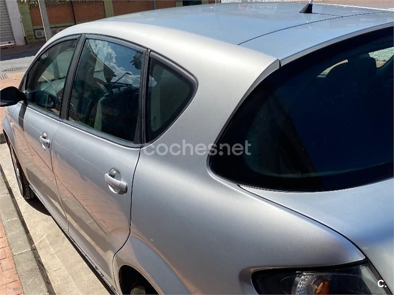 Usado Seat Toledo Stylance 140 CV (102 kW) 2006 Gris / plata Berlina