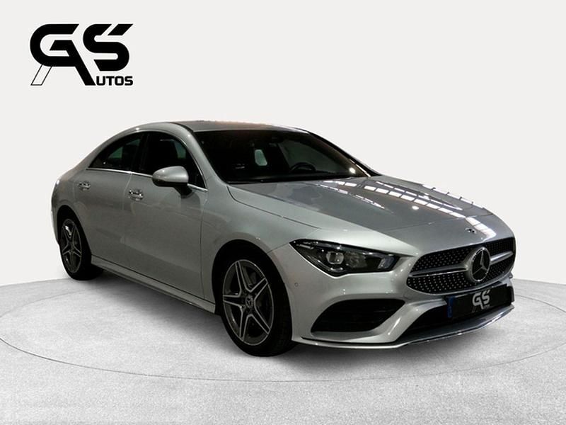 Usado Mercedes CLA200 163 CV (119 kW) 2023 Gris Utilitario