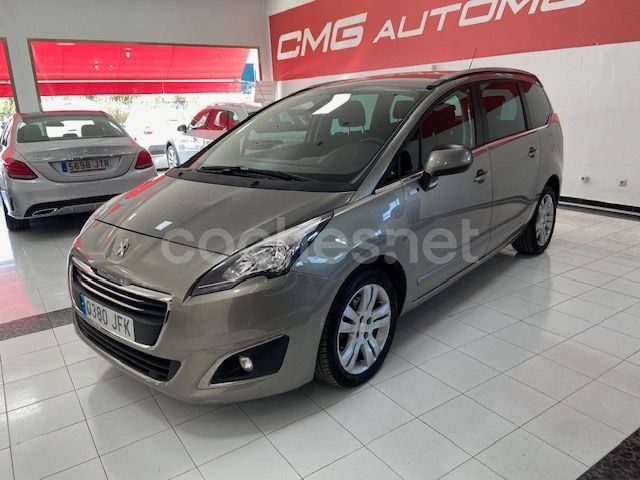 Beige Usado 2015 Peugeot 5008 Style Monovolumen | 9999 € (Precio justo) - Imagen 1/4