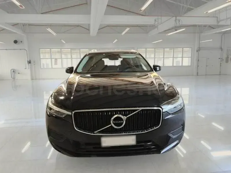 Usado Volvo XC60 Momentum 190 CV (139 kW) 2021 Negro SUV