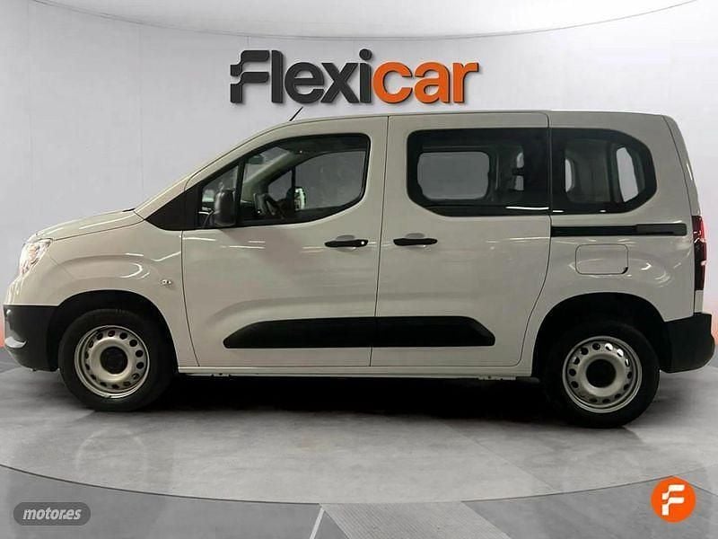 Usado Opel Combo Edition 102 CV (75 kW) 2023 Blanco Monovolumen