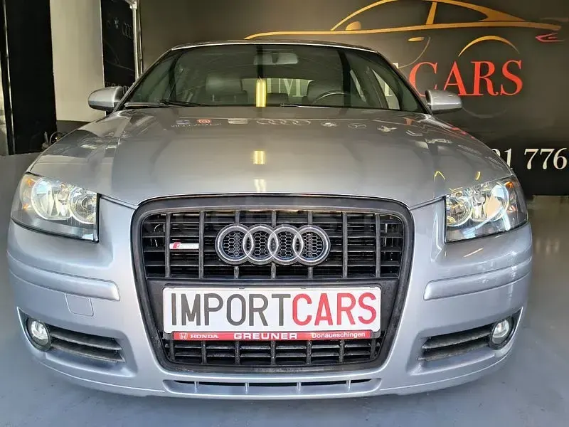 Usado Audi A3 Ambition 140 CV (102 kW) 2006 Gris / plata Utilitario