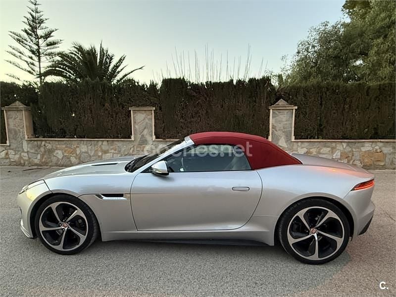 Usado Jaguar F-Type R-Dynamic 340 CV (250 kW) 2017 Gris / plata Descapotable