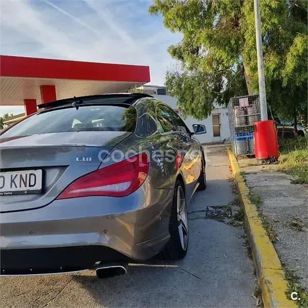 Usado Mercedes CLA220 170 CV (125 kW) 2014 Gris / plata Berlina