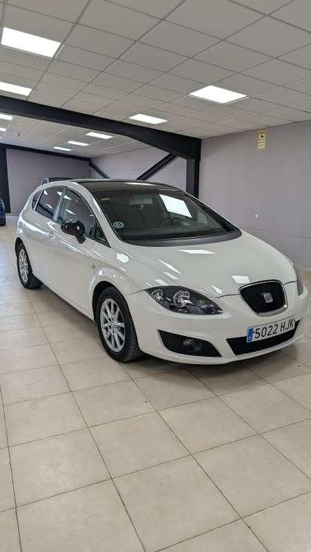 Käytetty Seat Leon Copa 105 HP (77 kW) 2012 Valkoinen Viistoperä