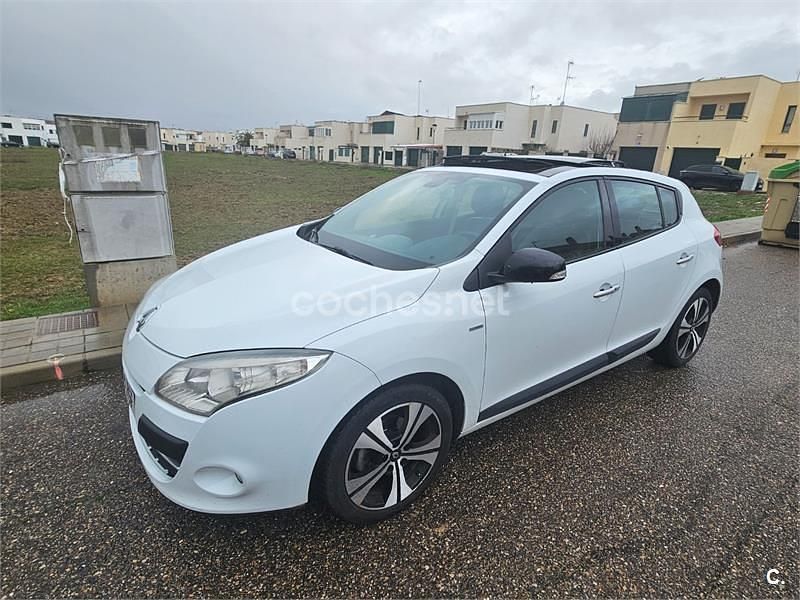 Usado Renault Mégane Bose Edition 130 CV (95 kW) 2011 Blanco Berlina