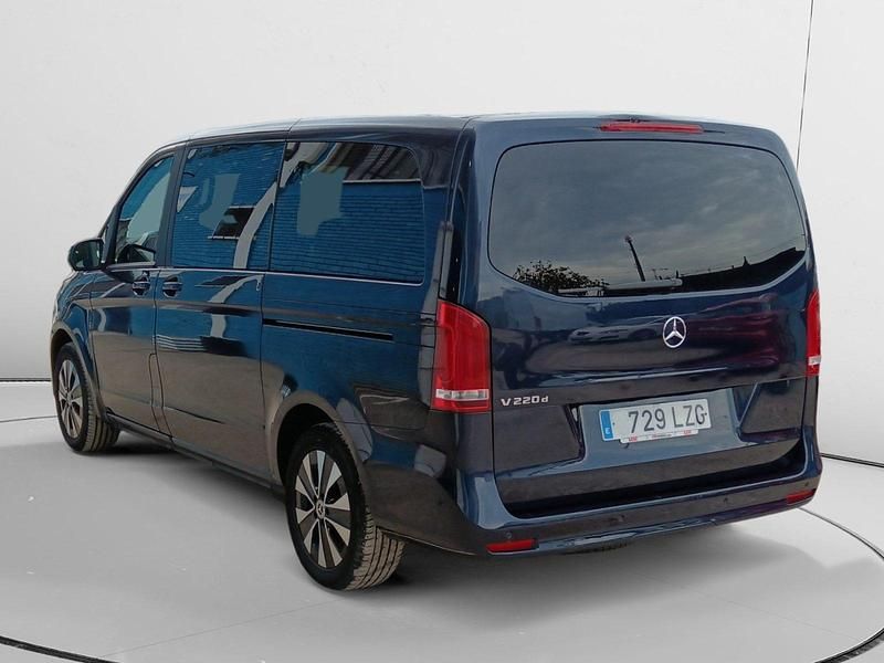 Käytetty Mercedes V220 163 HP (119 kW) 2017 Musta Tila-auto