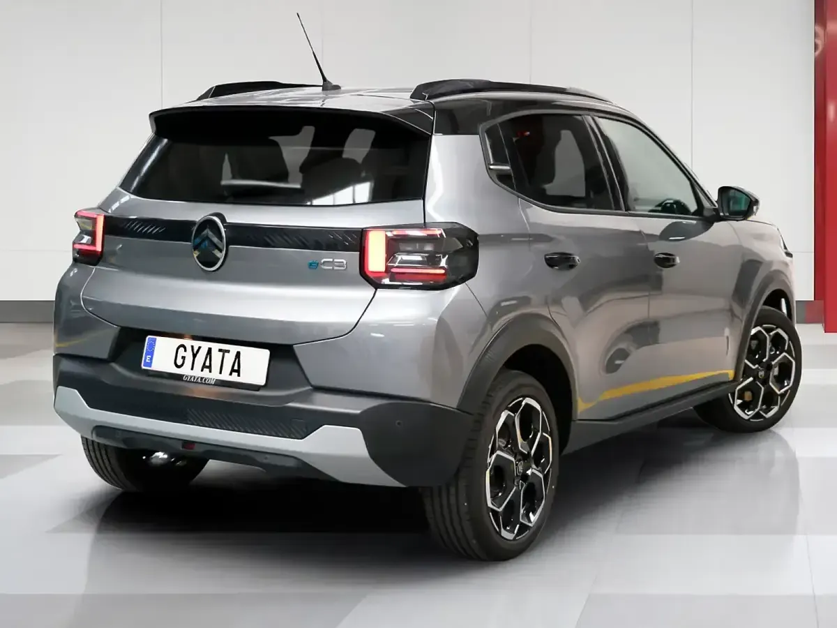 Käytetty Citroën e-C3 83 kW (113 HP) 2025 Harmaa