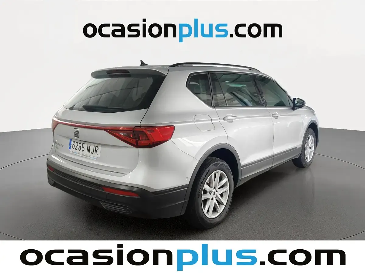 Usado Seat Tarraco Style 150 CV (110 kW) 2023 Gris plata SUV
