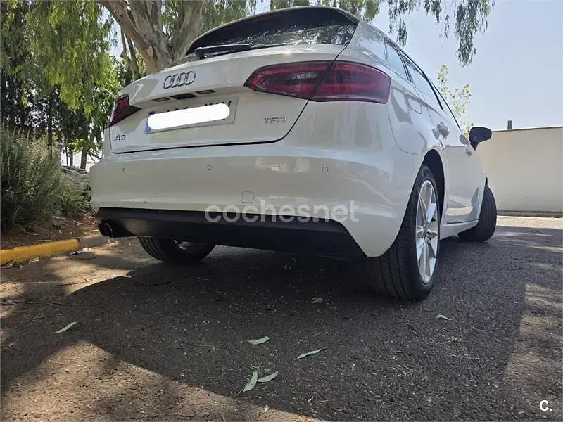 Usado Audi A3 Advanced 125 CV (91 kW) 2015 Blanco Berlina