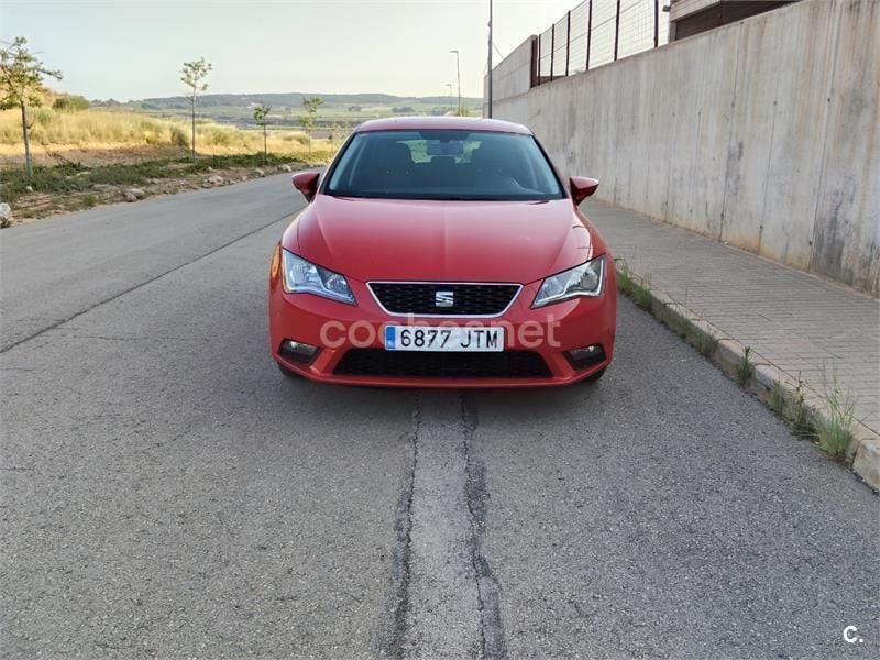 Rojo Usado 2016 Seat Leon CONNECT Berlina | 7500 € (Super precio) - Imagen 1/4