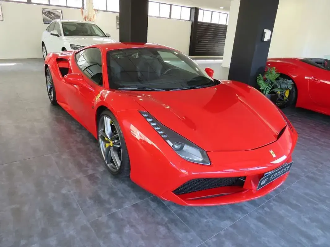 Usado Ferrari 488 670 CV (492 kW) 2016 Rojo Coupe