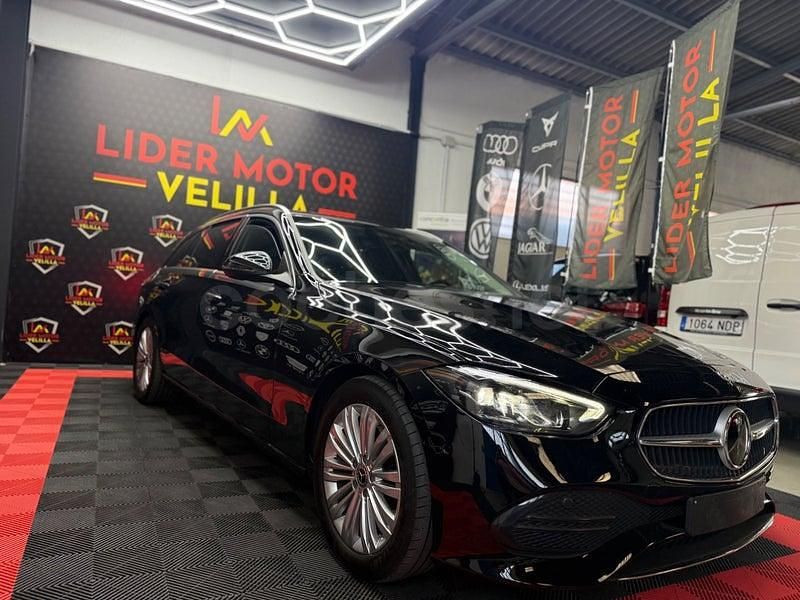 Usado Mercedes C200 204 CV (150 kW) 2023 Negro Familiar