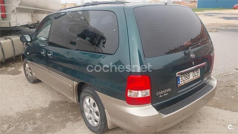 Usado Kia Carnival LX 144 CV (105 kW) 2006 Verde Monovolumen