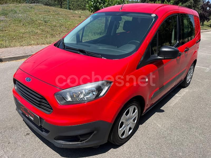 Rojo Usado 2016 Ford Tourneo Courier Ambiente Monovolumen | 12.490 € (Un poco caro) - Imagen 1/4
