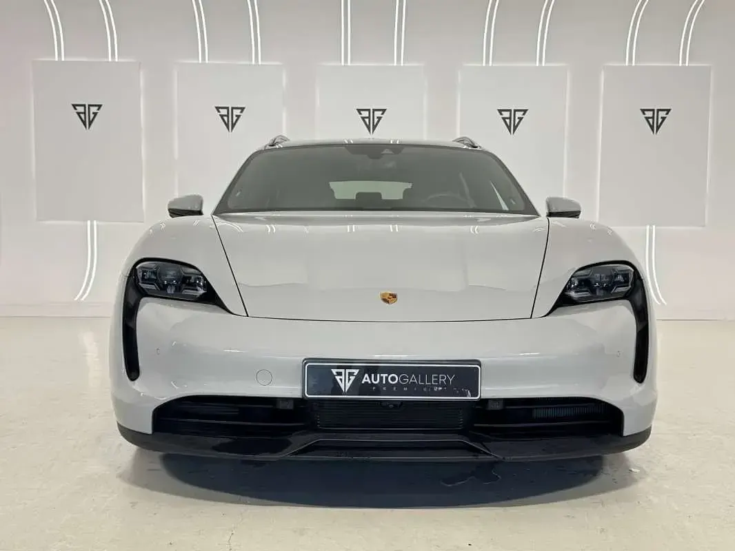 Usado Porsche Taycan 4S Sport Turismo Sport Turismo 400 kW (544 CV) 2024 Gris Familiar