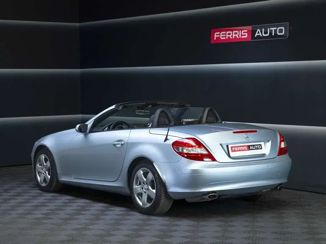 Usado Mercedes SLK280 231 CV (169 kW) 2006 Gris Descapotable
