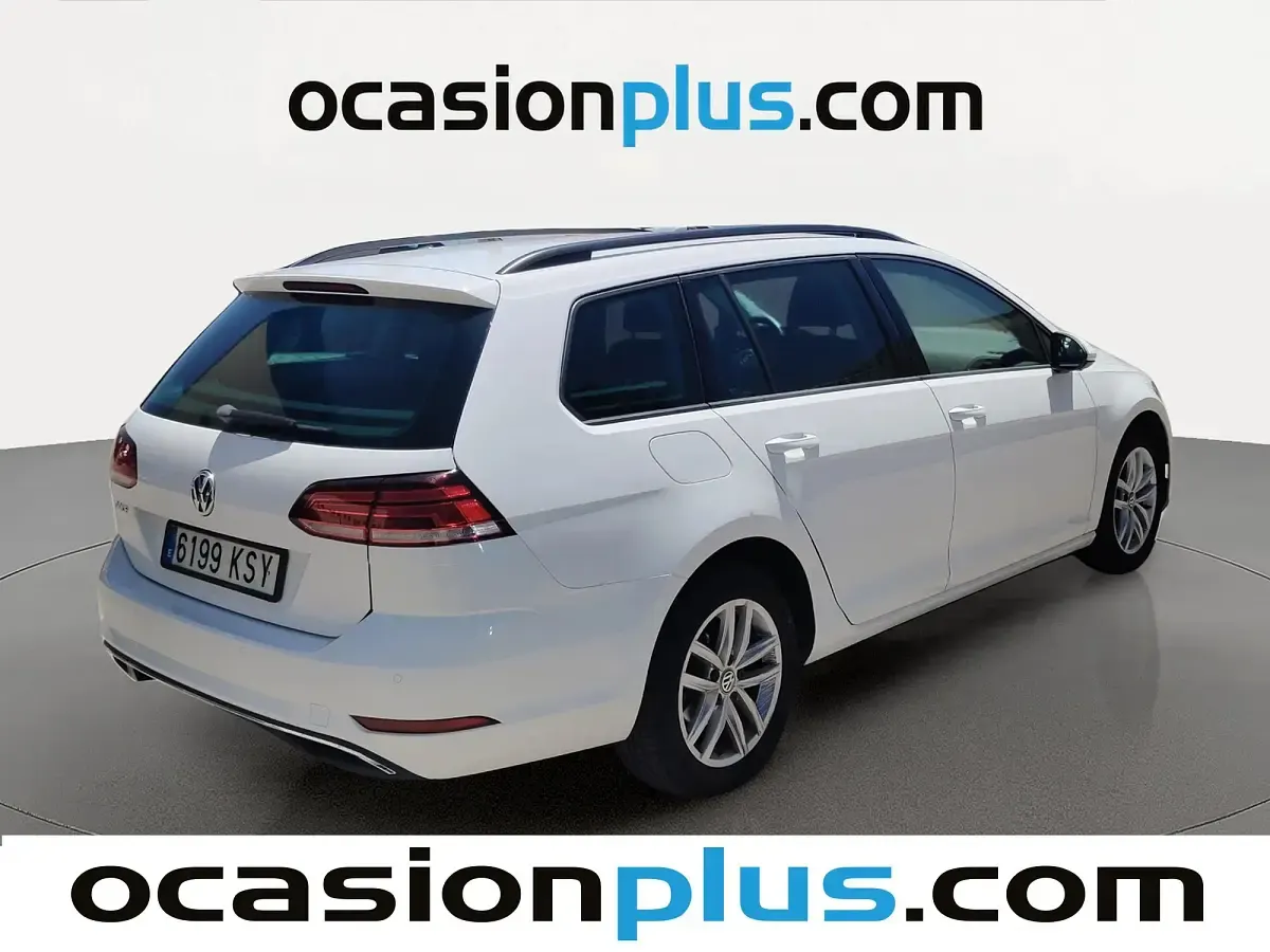 Usado VW Golf Sportsvan Advance 115 CV (84 kW) 2019 Blanco Monovolumen